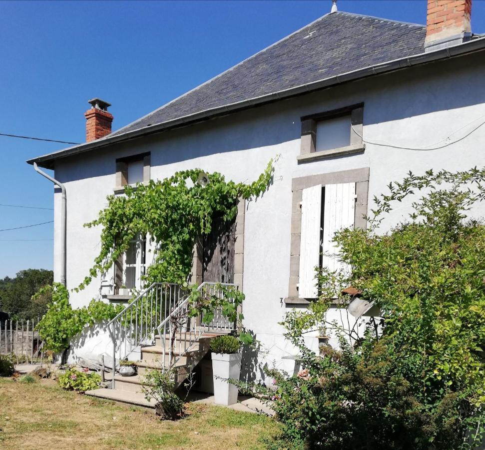 Chambre D'Hote Equestre Au Petit Bonheur Chateldon Exterior photo