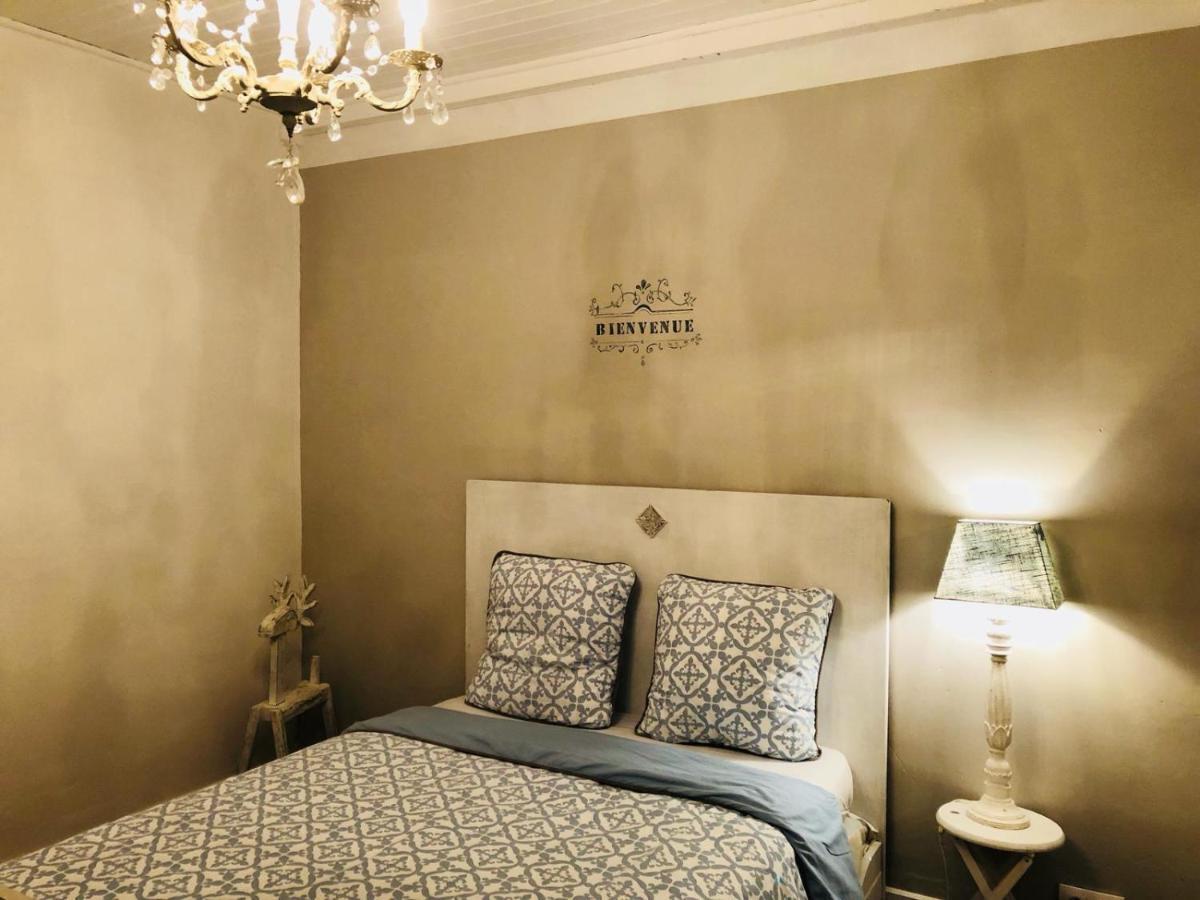 Chambre D'Hote Equestre Au Petit Bonheur Chateldon Exterior photo