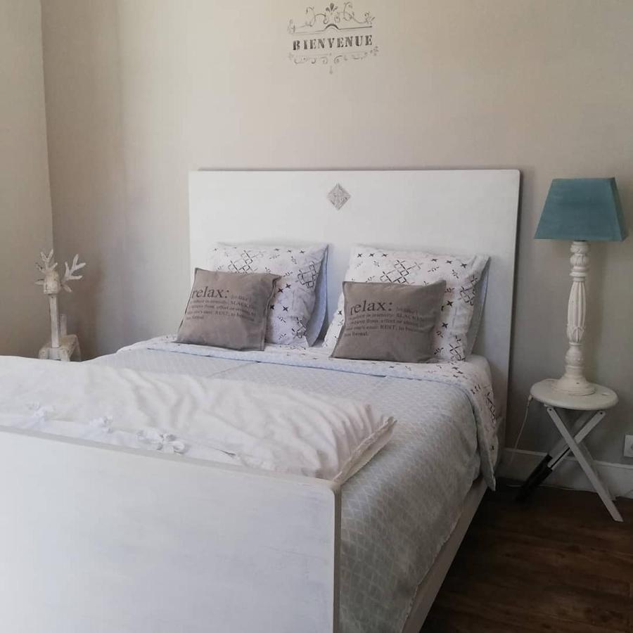 Chambre D'Hote Equestre Au Petit Bonheur Chateldon Exterior photo