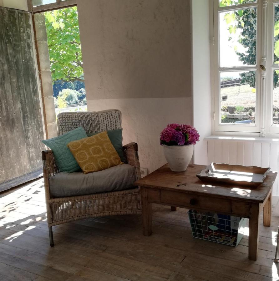Chambre D'Hote Equestre Au Petit Bonheur Chateldon Exterior photo