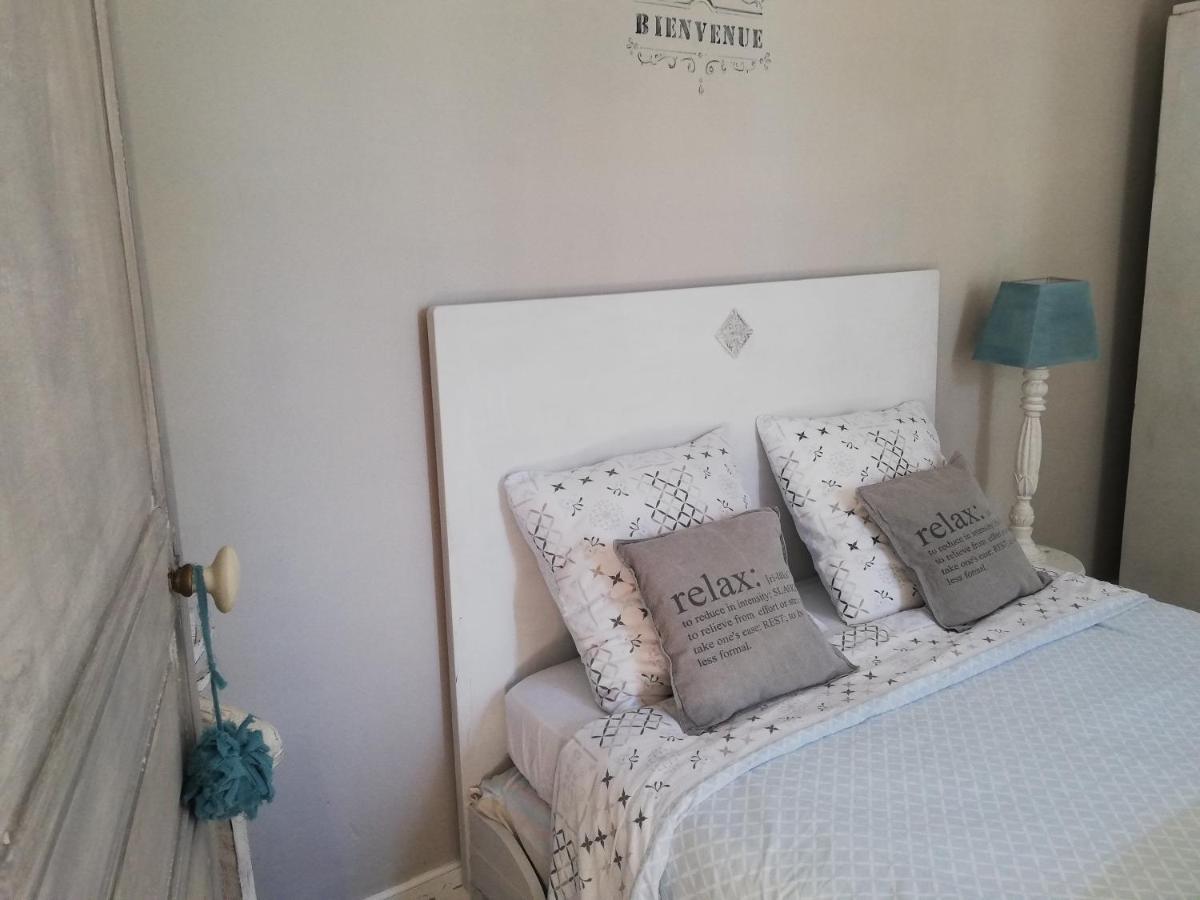 Chambre D'Hote Equestre Au Petit Bonheur Chateldon Exterior photo